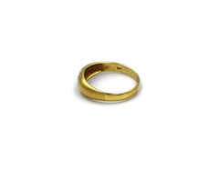 18K Gold Ring With Diamond ST00668