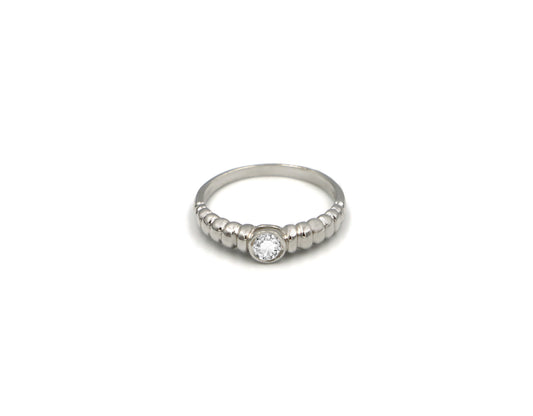 18K White Gold Ring With Diamond ID02389