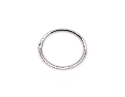 18k White Gold bangle K00400