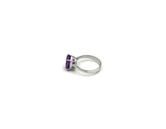 18K White Gold Ring With Oval Amethyst Gemstone LMR06099