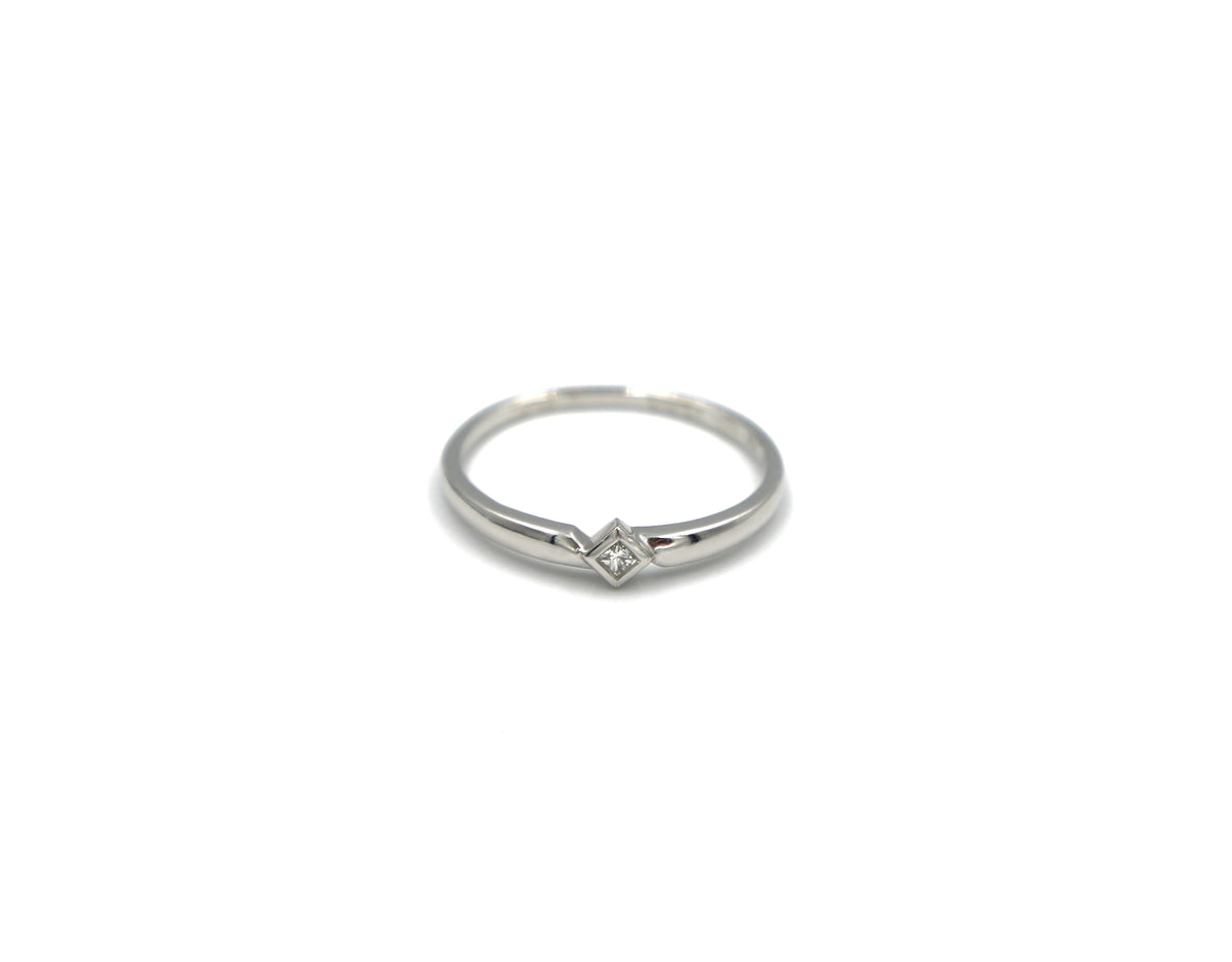 18K White Gold Ring With Diamond NL05780B