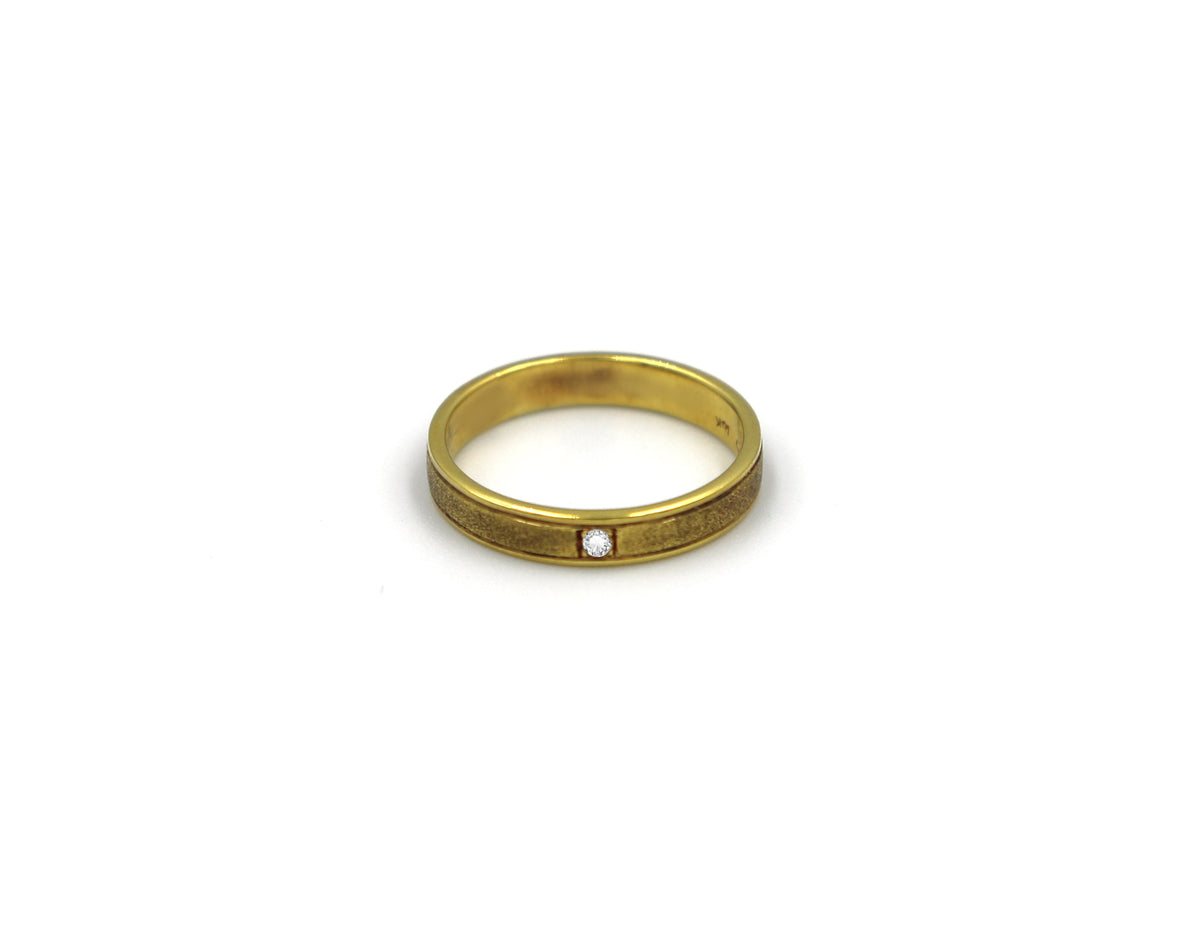 18K Gold Ring With Diamond SK01955B