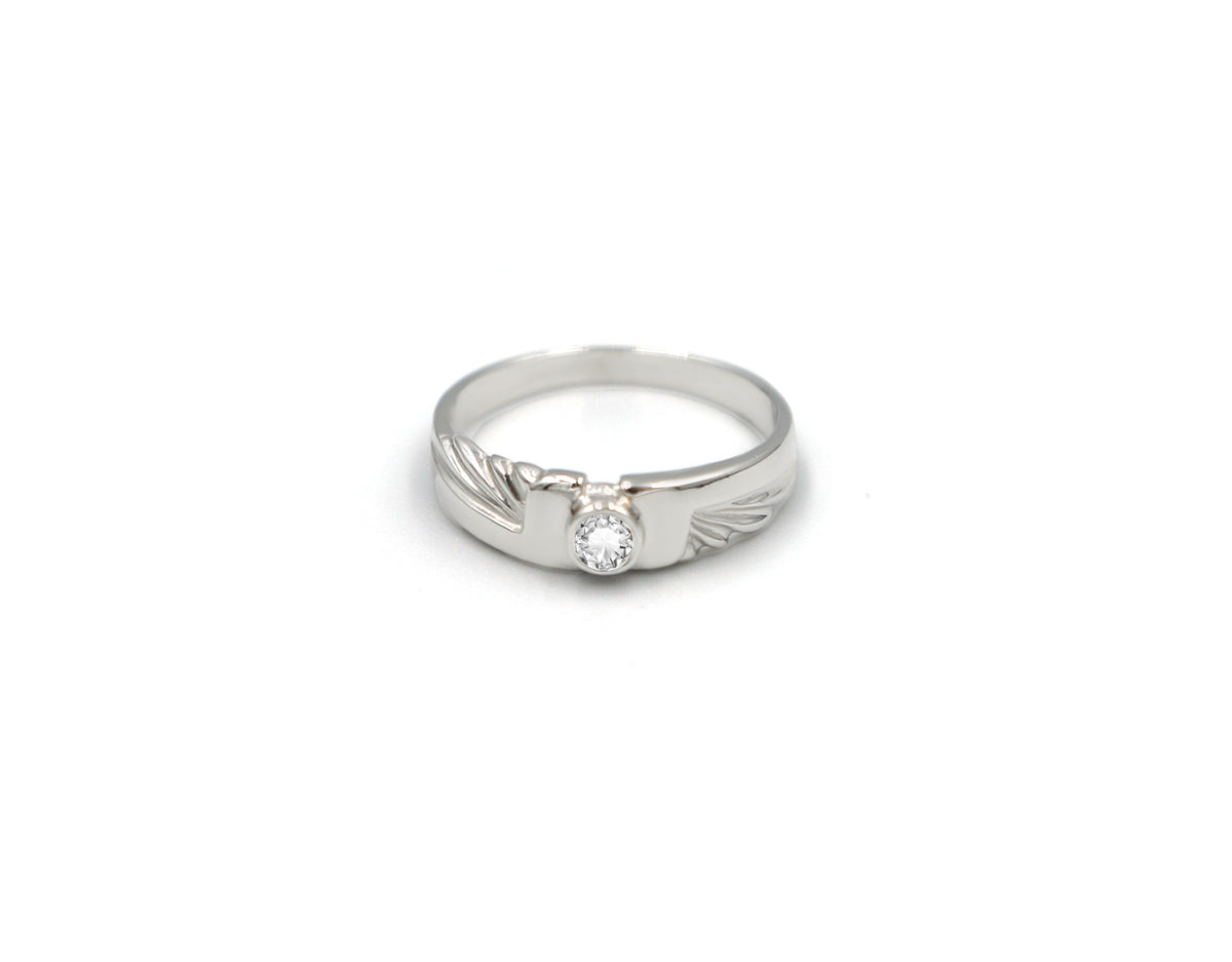 18K White Gold Ring With Diamond ST00097