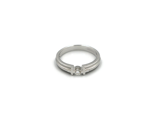 18K White Gold Ring With Diamond ST04103