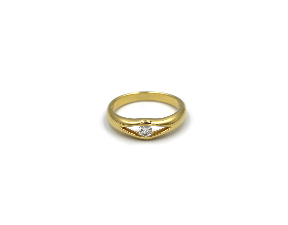 18K Gold Ring Split shank With Diamond UR11764